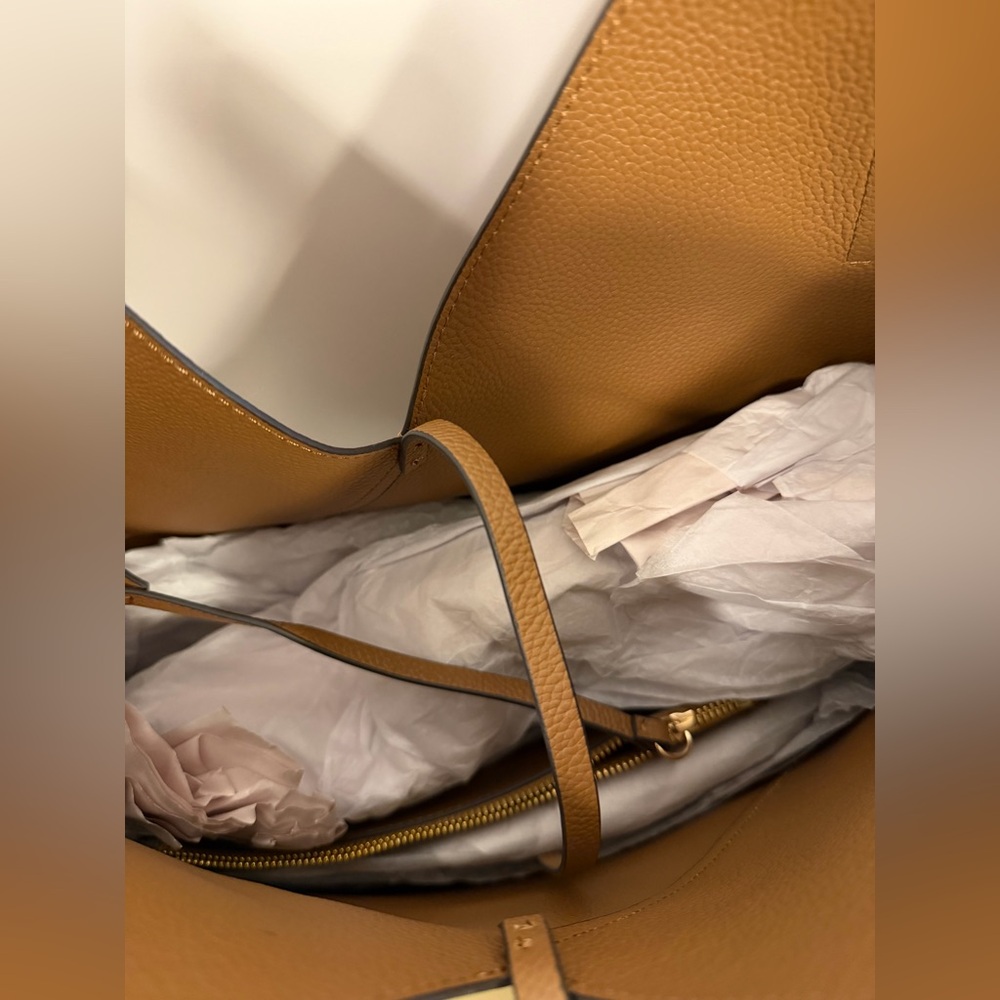 Alix Leather Tote NWT - Picture 7 of 9